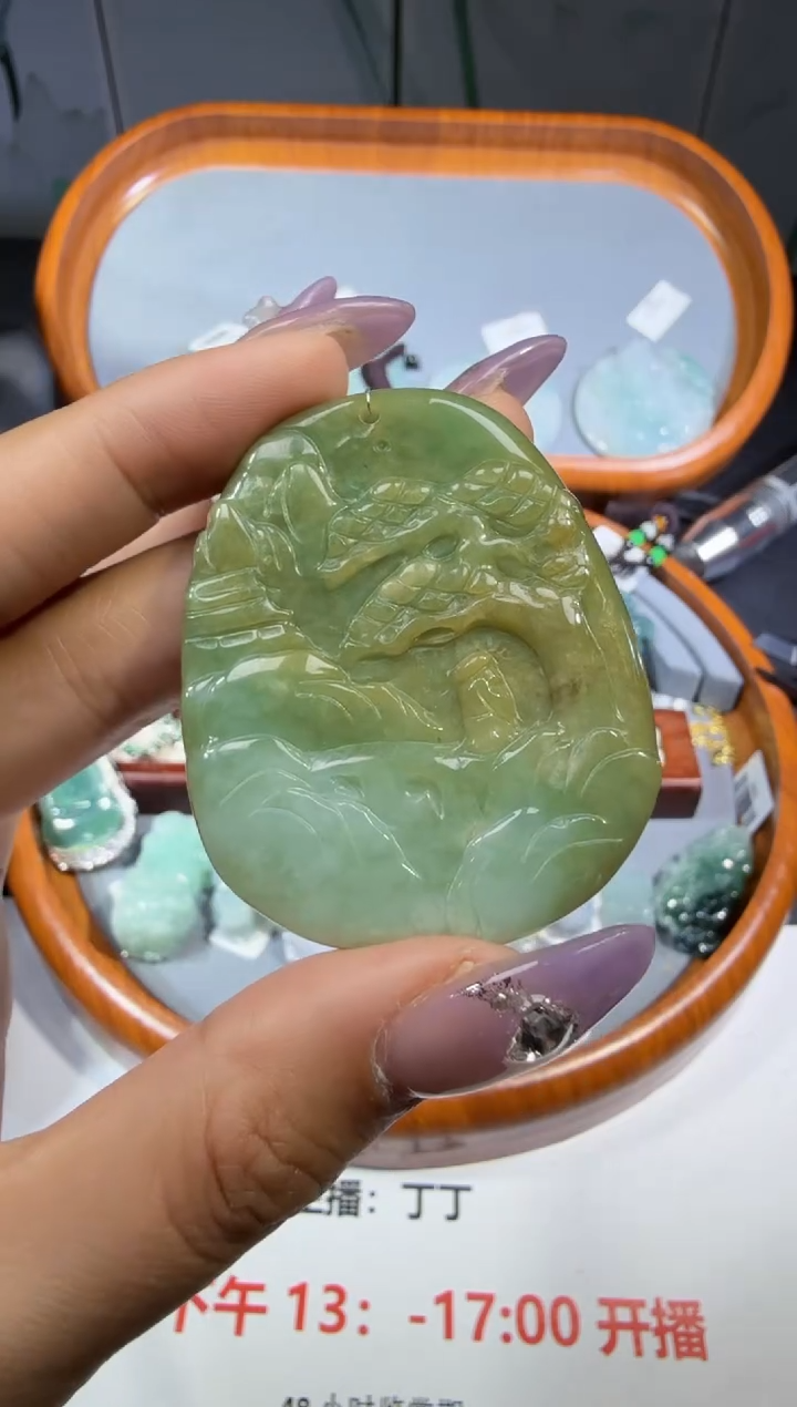 翡翠未镶嵌颈饰297.。。。
