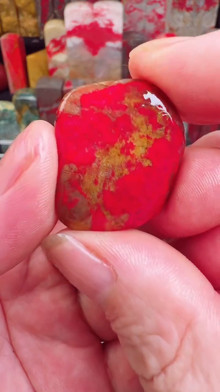 昌化鸡血石昌化鸡血石