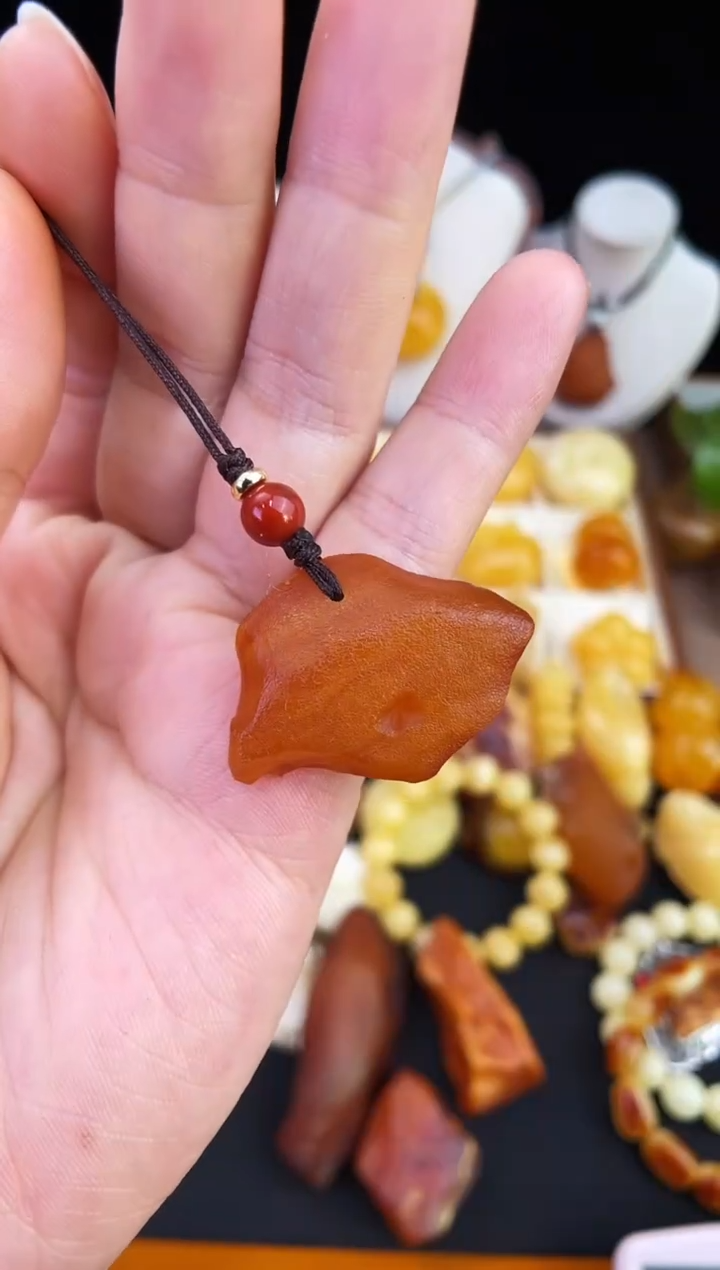 琥珀未镶嵌珠宝奇石柒月