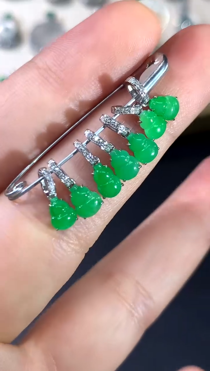 吊坠(不含链)18K金镶嵌翡翠A160|多样性发其一|799