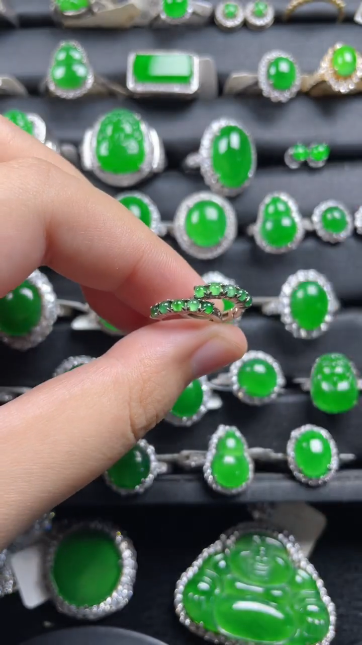 银S925镶嵌翡翠耳饰翡翠