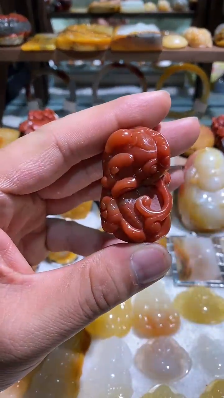 未镶嵌石英质玉（黄龙玉）吊坠(不含链)黄龙玉貔貅