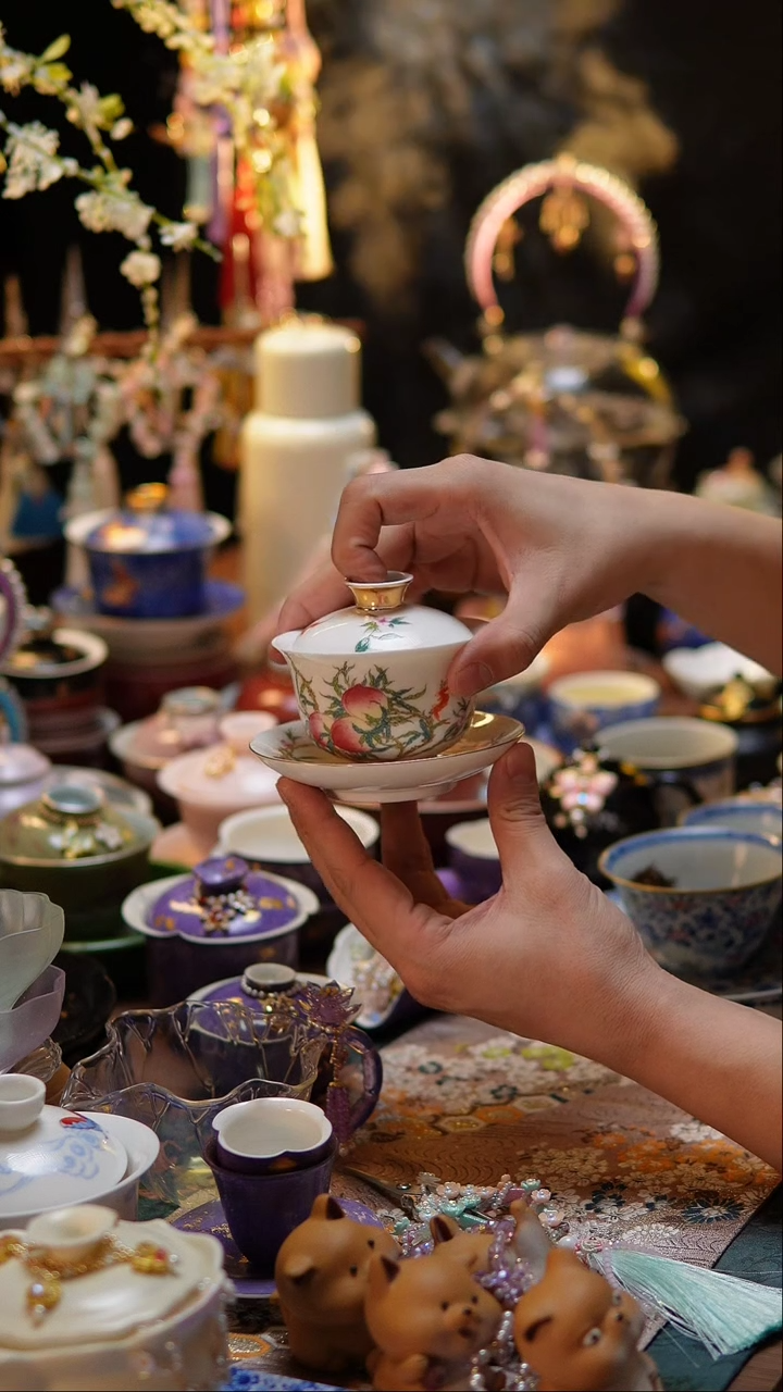 【闪购商品】白瓷九桃三才盖碗