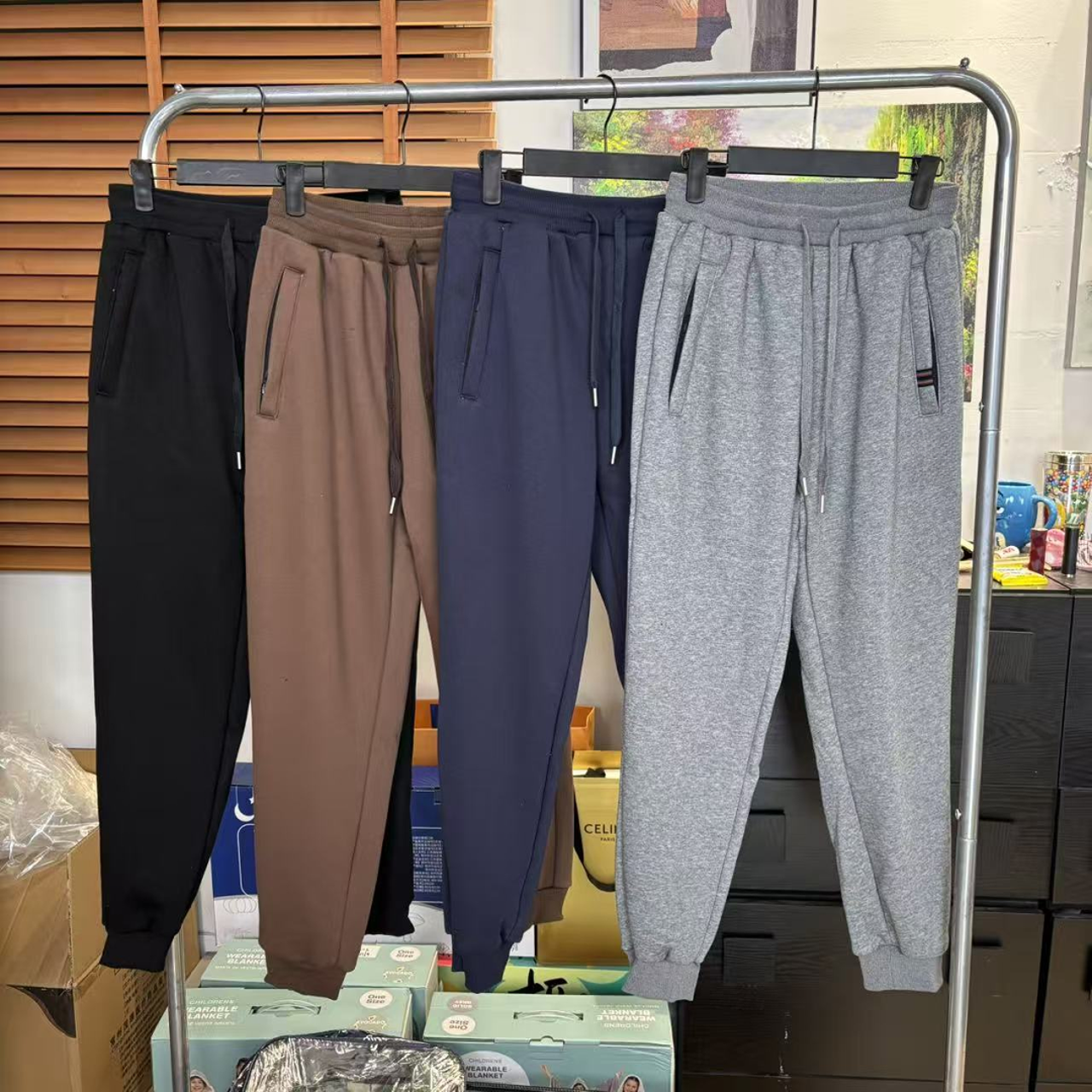 松紧抽绳加绒休闲束脚卫裤7022（部分刺绣图案不同，介意慎拍）