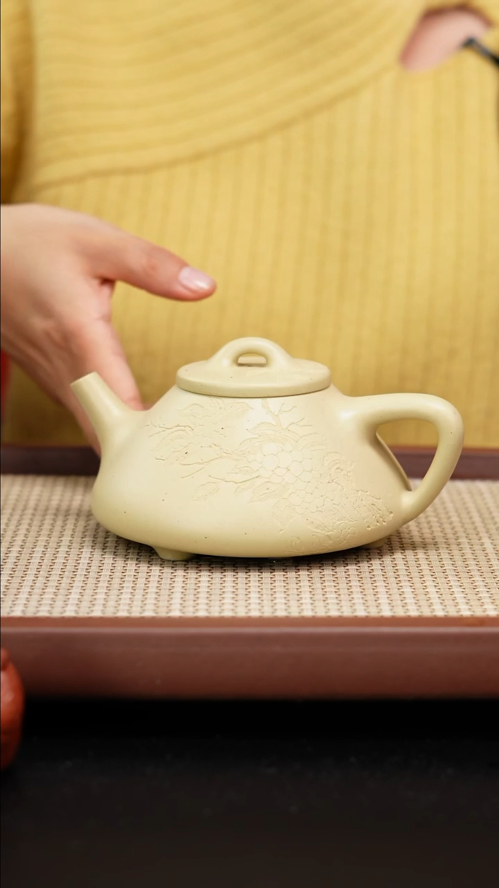 【闪购商品】紫砂茶壶梨皮泥子冶石瓢刻绘300cc