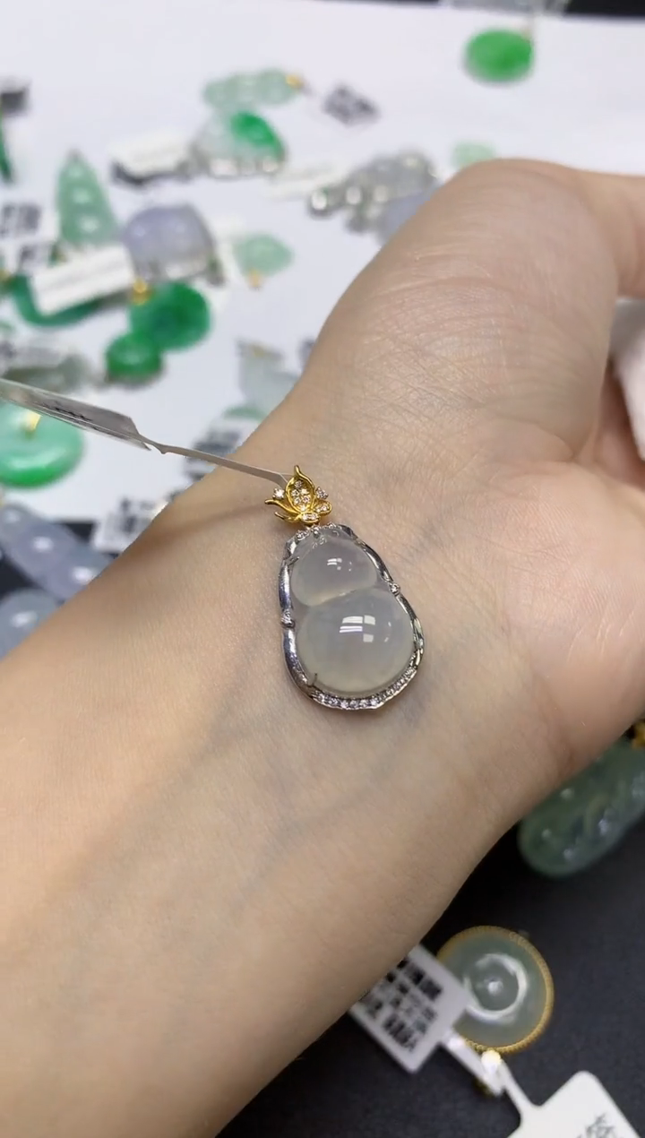 颈饰18K金镶嵌翡翠天然缅甸翡翠A货百元以上9元证书费自理