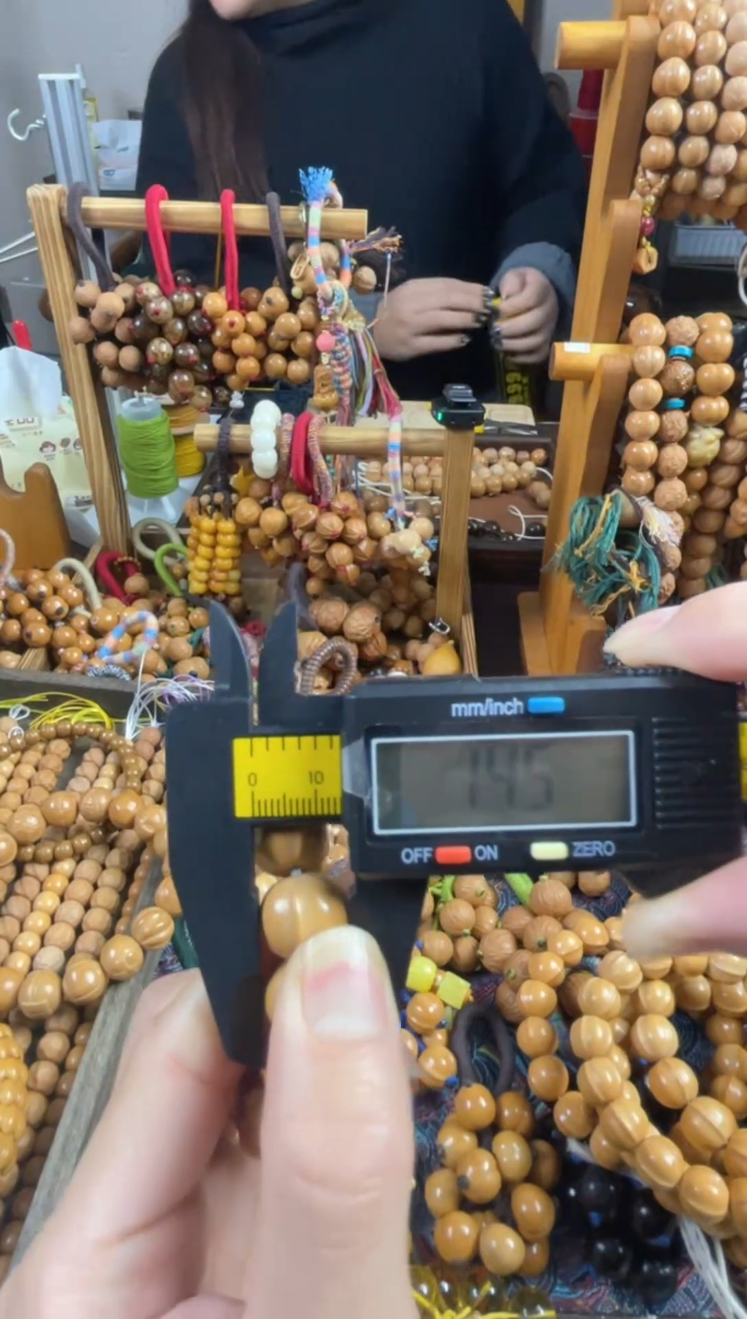 吊坠猴头核桃鲨鱼背葡萄串