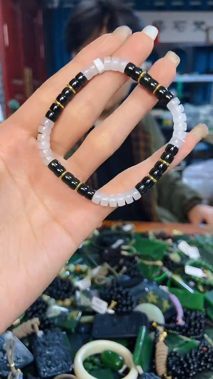 未镶嵌和田玉挂件1