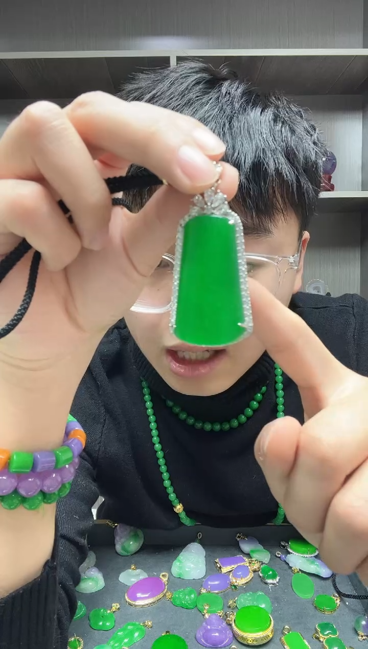 【闪购商品】翡翠吊坠(赠链)银S925镶嵌吊坠