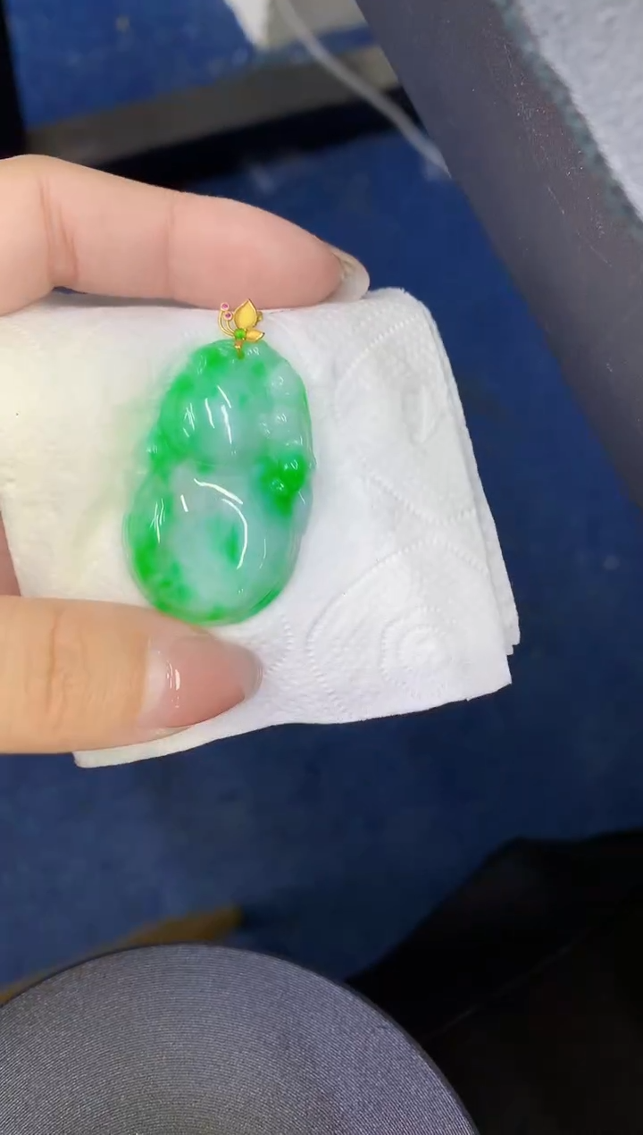 颈饰18K金镶嵌翡翠缅甸天然翡翠A货