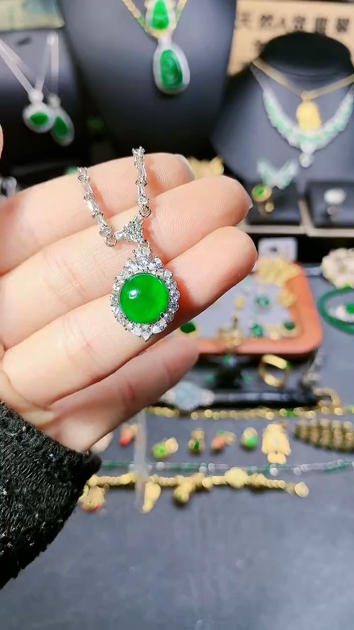 【闪购商品】翡翠颈饰银S925镶嵌项链