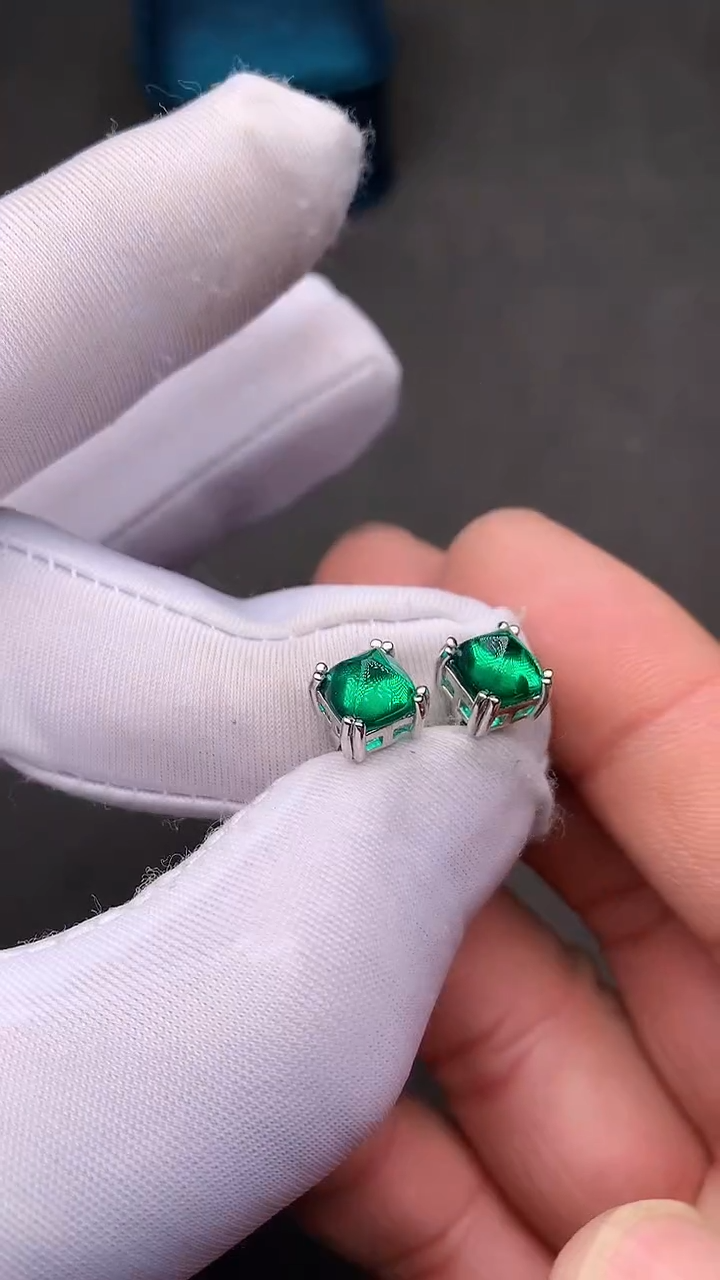 【闪购商品】祖母绿耳饰银S925镶嵌······