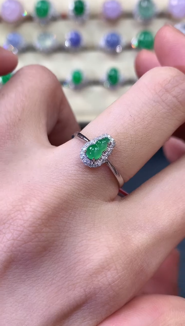 【闪购商品】翡翠戒指18K金镶嵌B8        