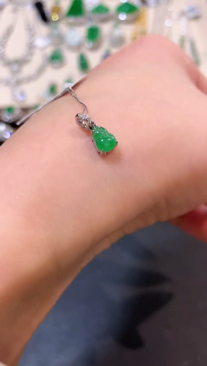 翡翠18K金镶嵌吊坠(不含链)b1多样性一件发货