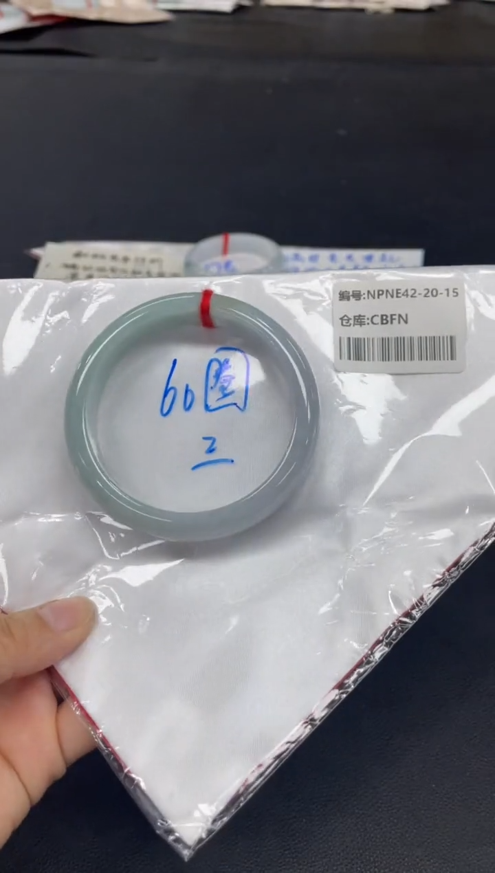 未镶嵌手镯翡翠翡翠手镯