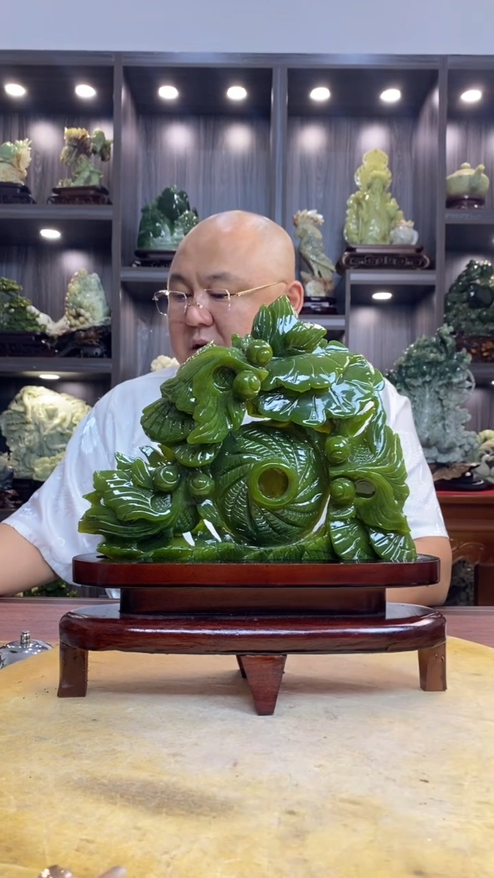 玉?***生 玉岫岩料手工雕刻摆件居家装饰送礼一物一图