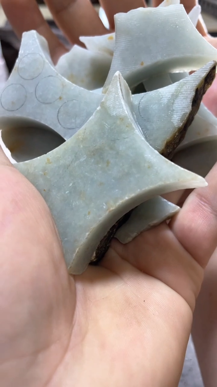 【闪购商品】定制翡翠未镶嵌尐将