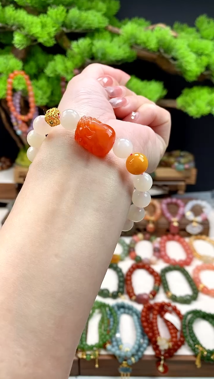 【闪购商品】和田玉手饰18K金镶嵌藕粉