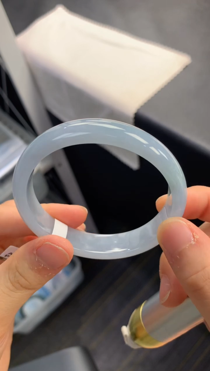 翡翠手镯未镶嵌无*五