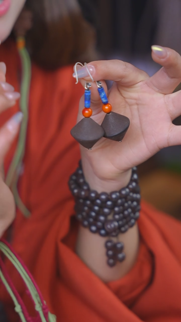 【闪购商品】泥塑次第花开大爱无疆耳饰设计款式