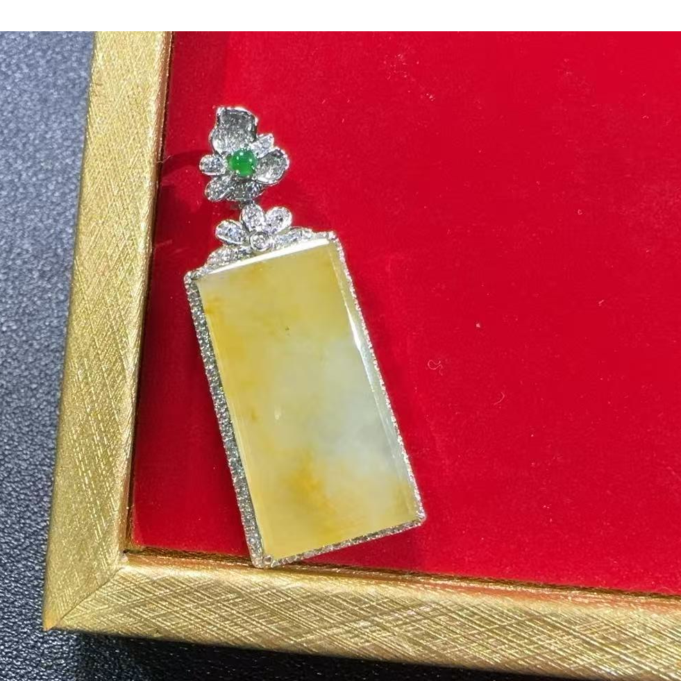 雅姐翡翠-18k金镶嵌翡翠颈饰