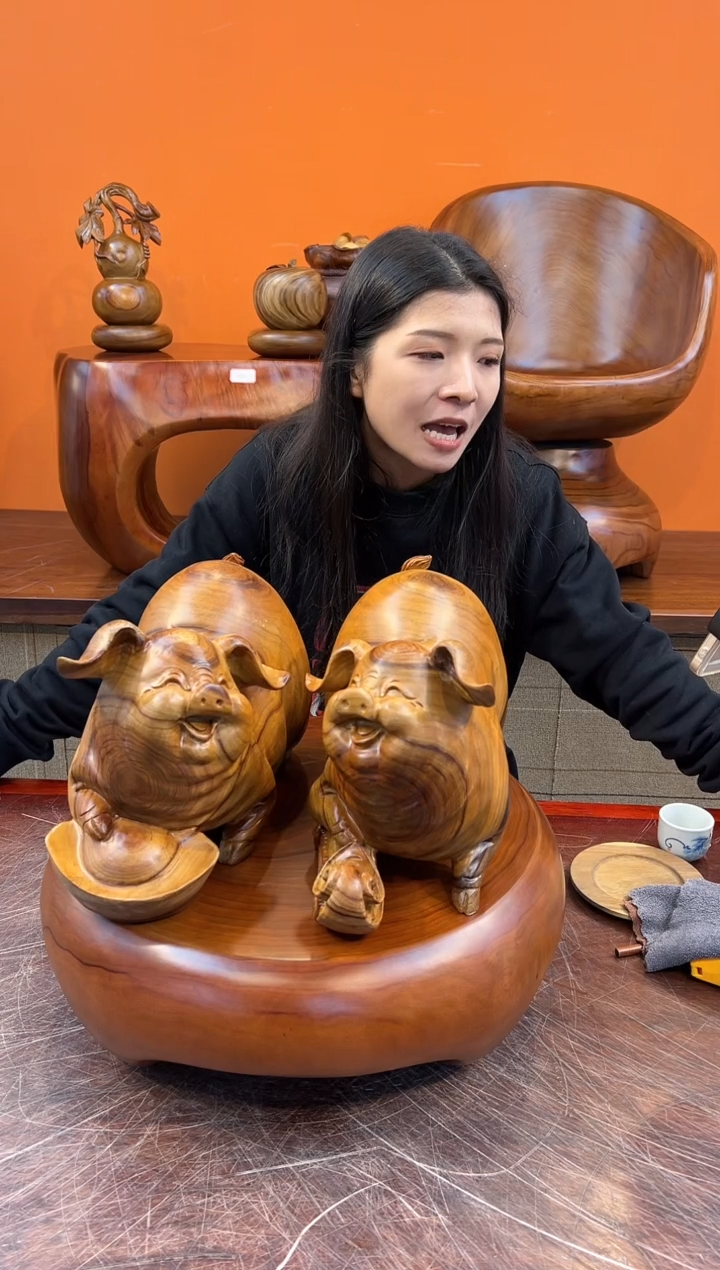 【闪购商品】稳定木实木创意猪猪摆件