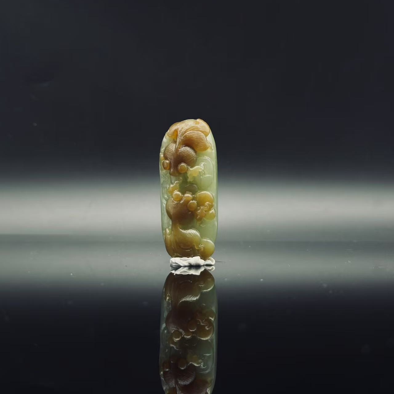 和田玉且末唐白锦鲤吊坠2181