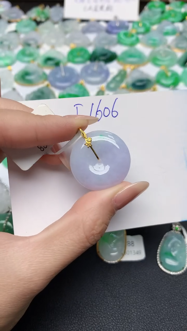 颈饰18K金镶嵌翡翠天然缅甸A货翡翠百元以上9元证书费自理