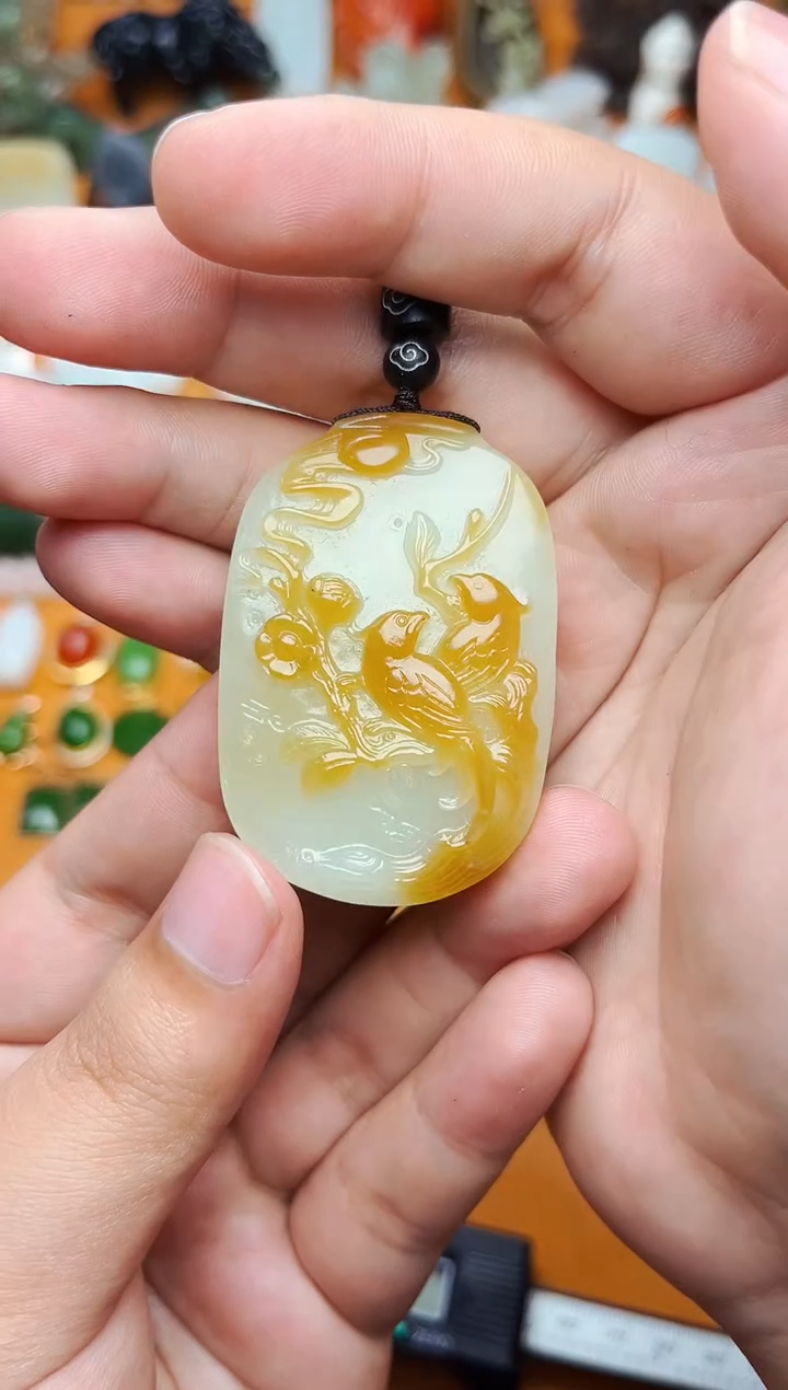 【闪购商品】和田玉颈饰未镶嵌喜上眉梢