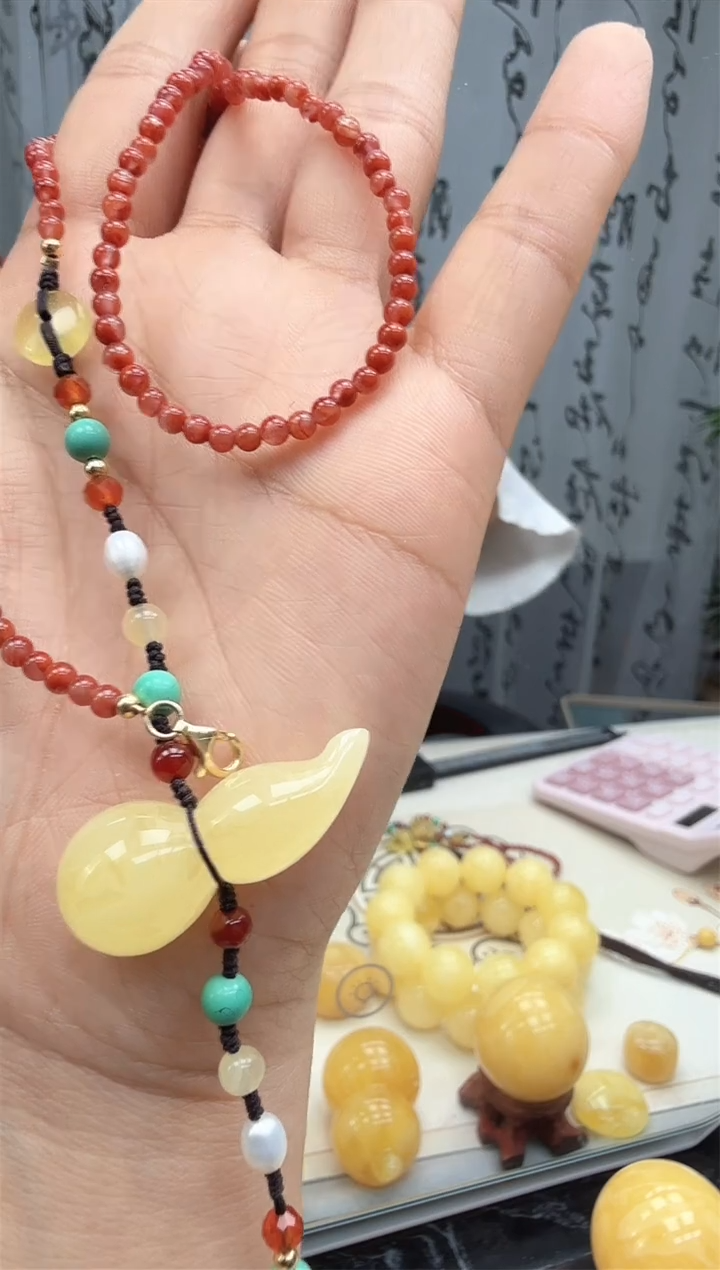 【闪购商品】琥珀裸石未镶嵌挂坠