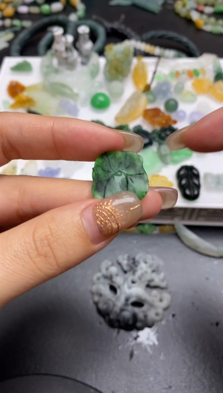 【闪购商品】定制翡翠未镶嵌翡翠毛货~