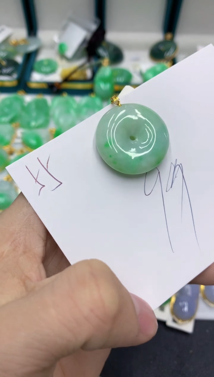 【闪购商品】翡翠颈饰18K金镶嵌号链接11111