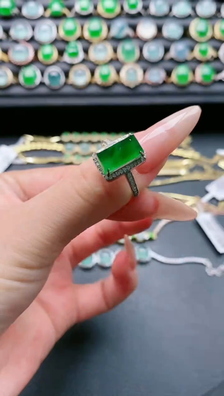 【闪购商品】翡翠戒指银S925镶嵌111111