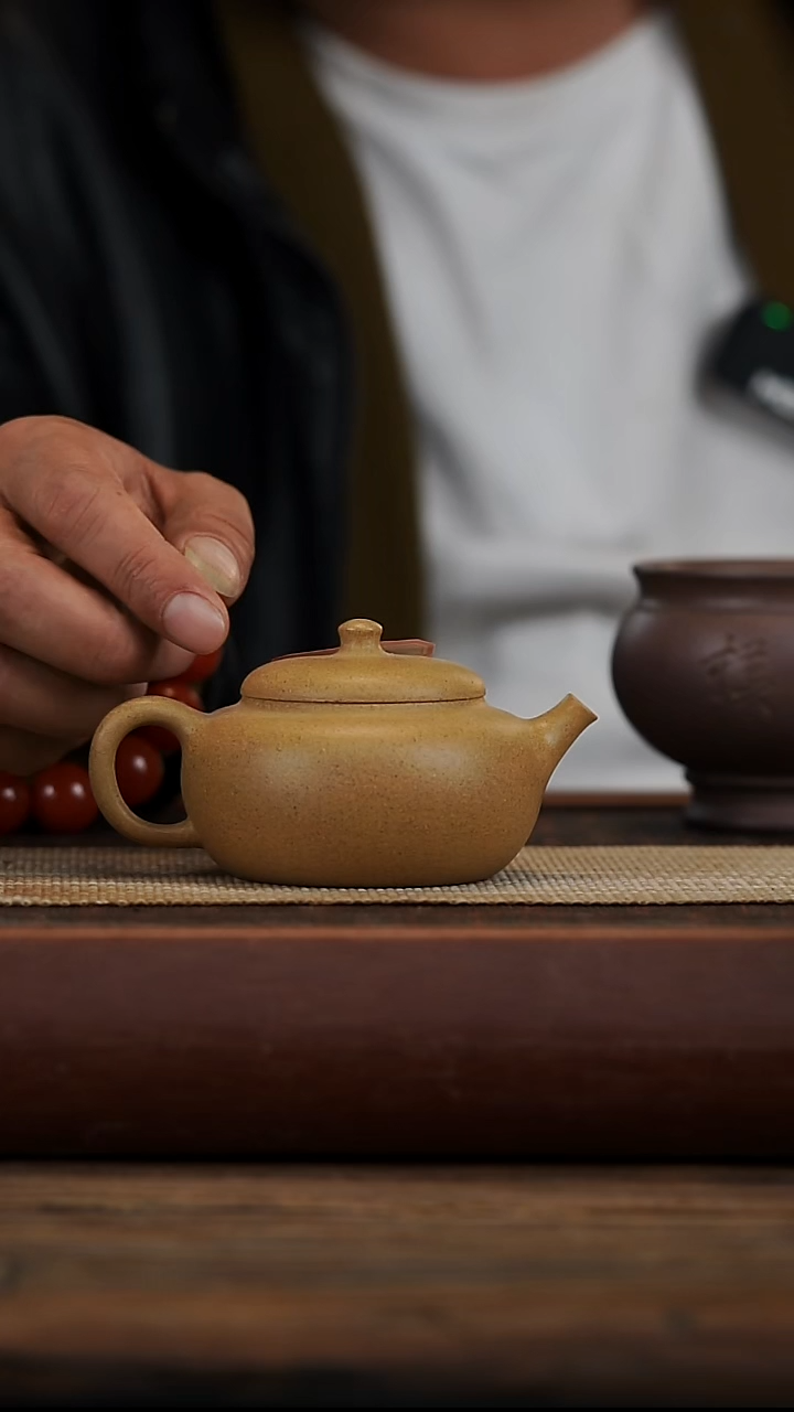 茶壶紫砂微瑕160毫升黄金段扁玉