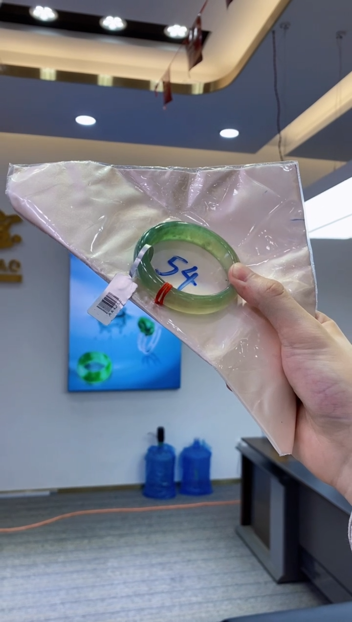 【闪购商品】翡翠手镯未镶嵌            