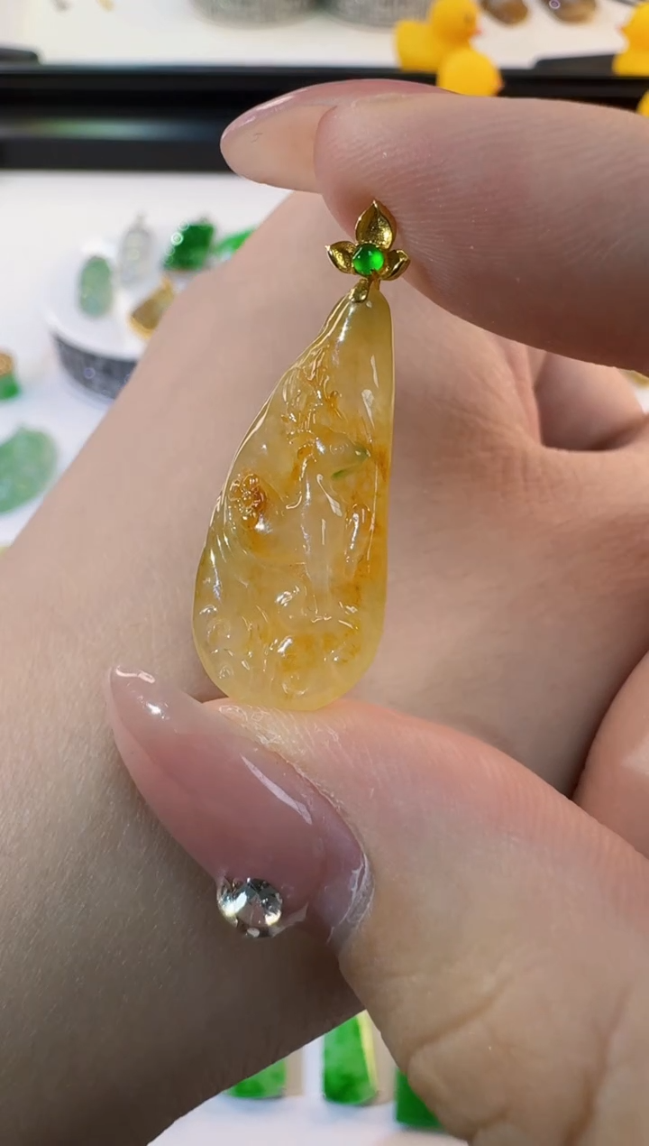 颈饰18K金镶嵌翡翠缅甸A货翡翠