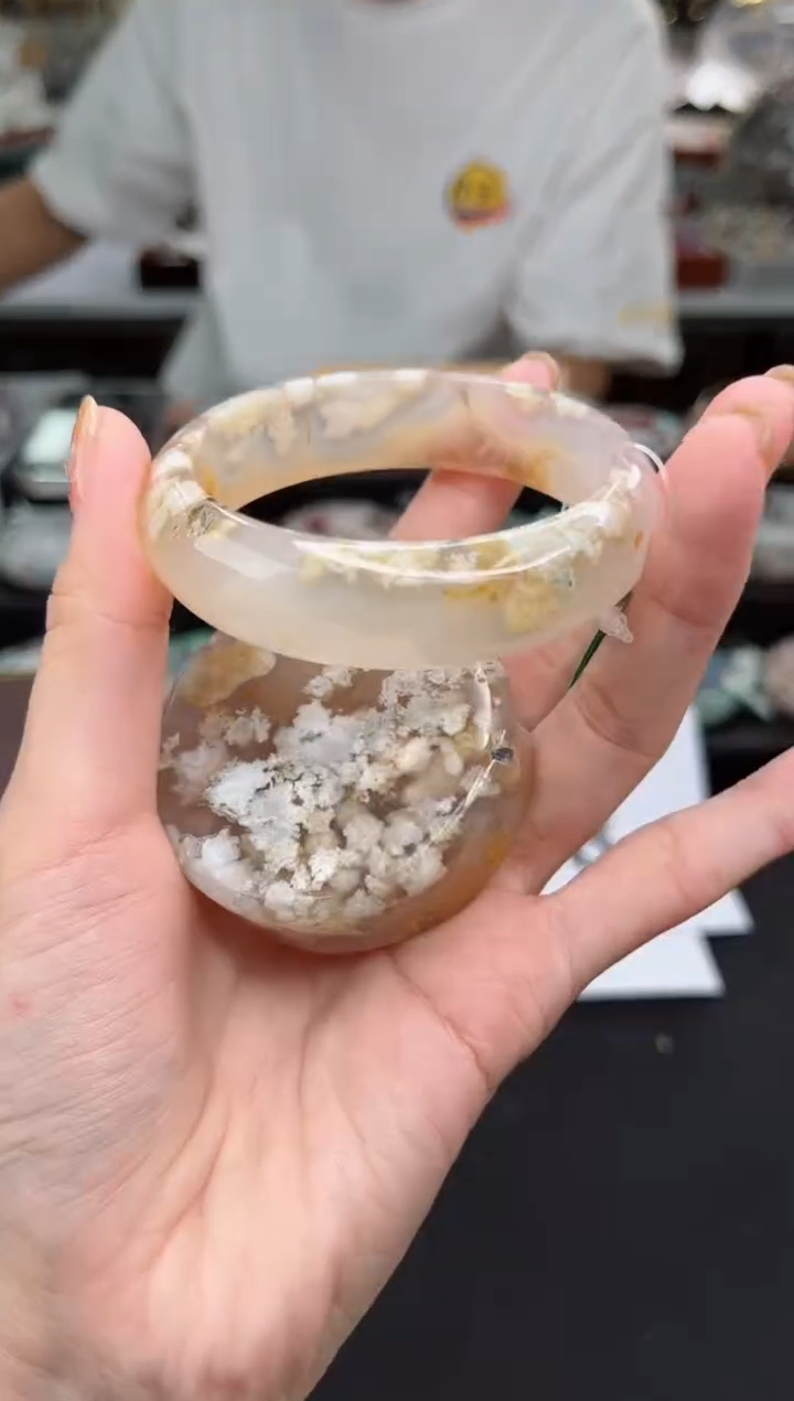 【闪购商品】石英质玉手镯未镶嵌55圈口（赠品镯心）6609142