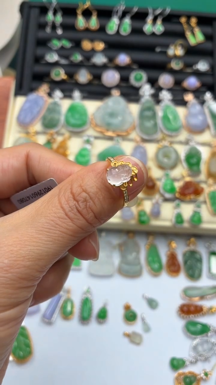 颈饰18K金镶嵌翡翠天然翡翠A货