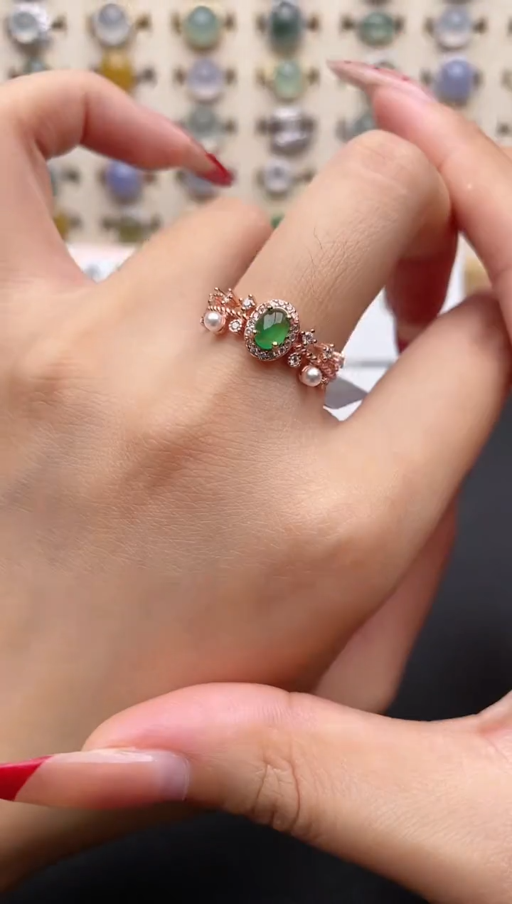 【闪购商品】翡翠戒指银S925镶嵌一物一证一礼盒