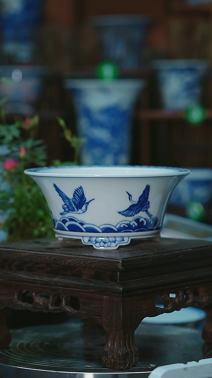 【闪购商品】摆件手绘陶瓷内口10.5高5.5深