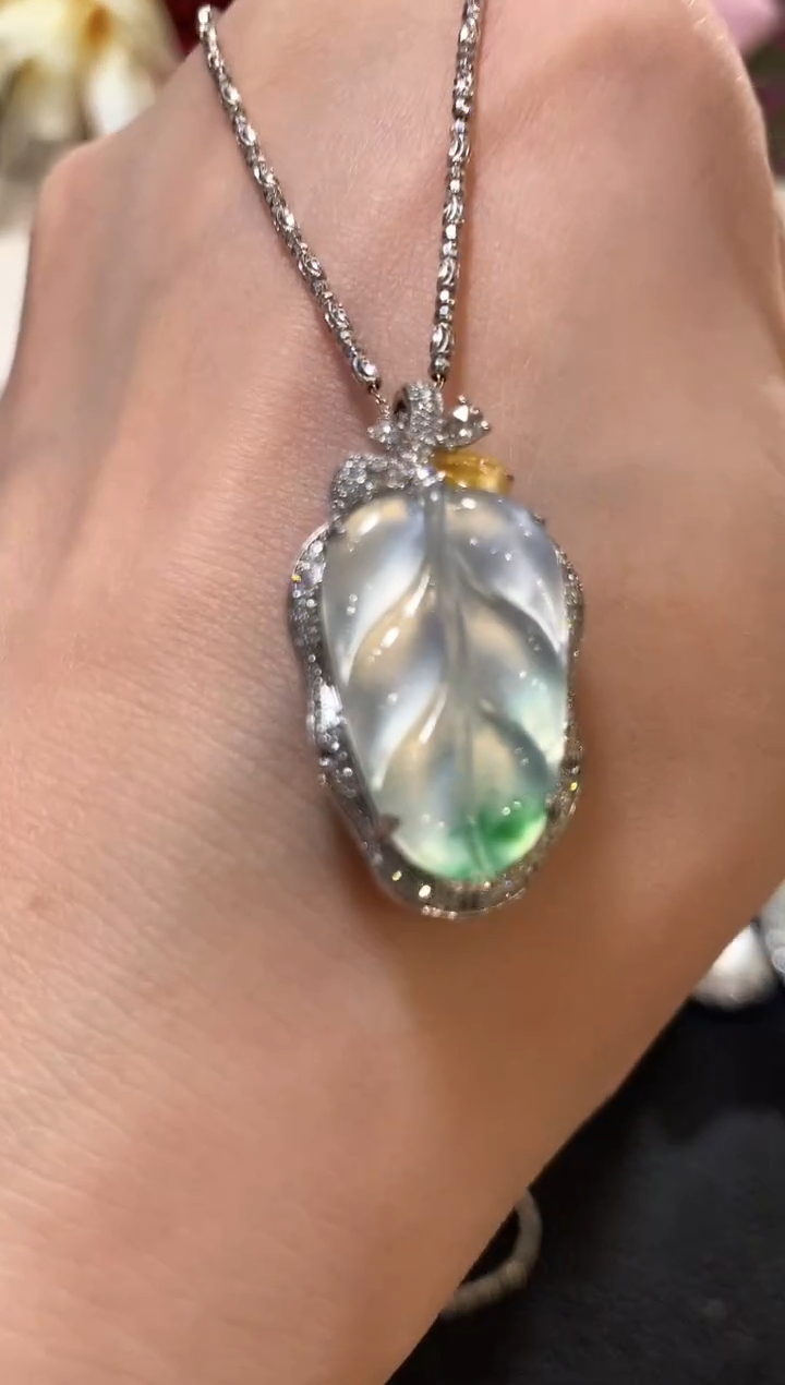 吊坠(不含链)18K金镶嵌翡翠n41  