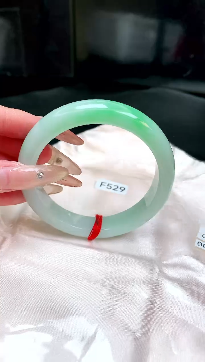 【闪购商品】翡翠手镯未镶嵌缅甸天然A货翡翠