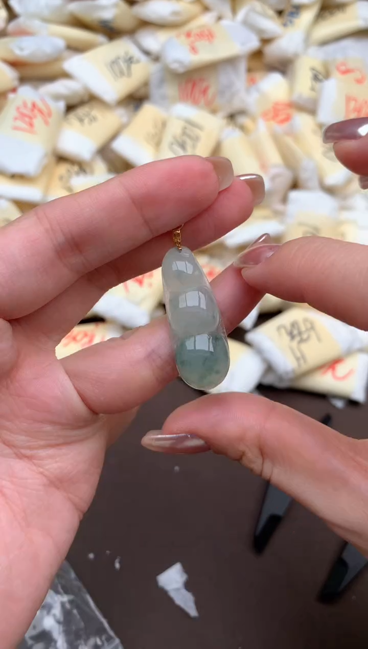 【闪购商品】翡翠挂件18K金镶嵌一