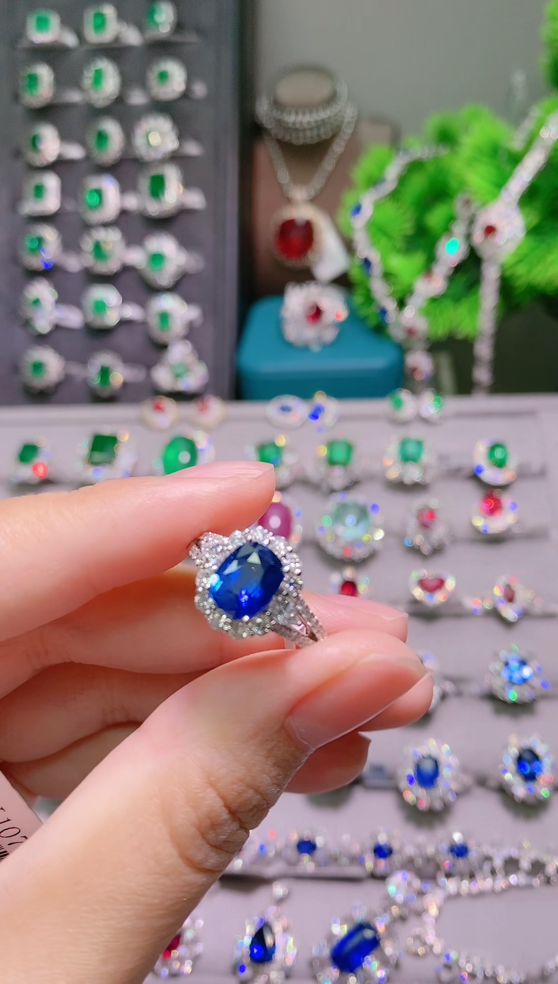 18K金戒指蓝宝石18K金镶嵌提**苏.