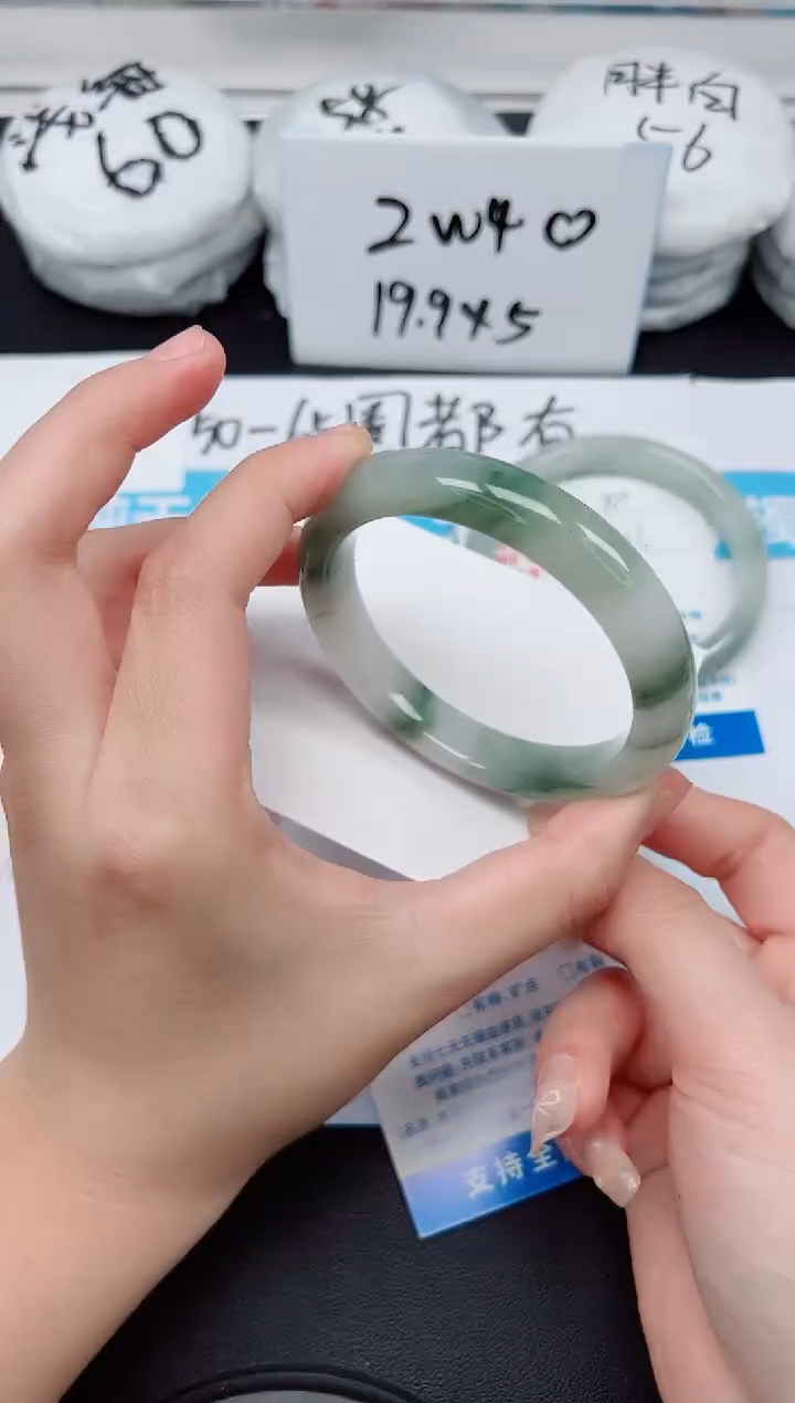 【闪购商品】石英质玉手镯未镶嵌G251-58.1