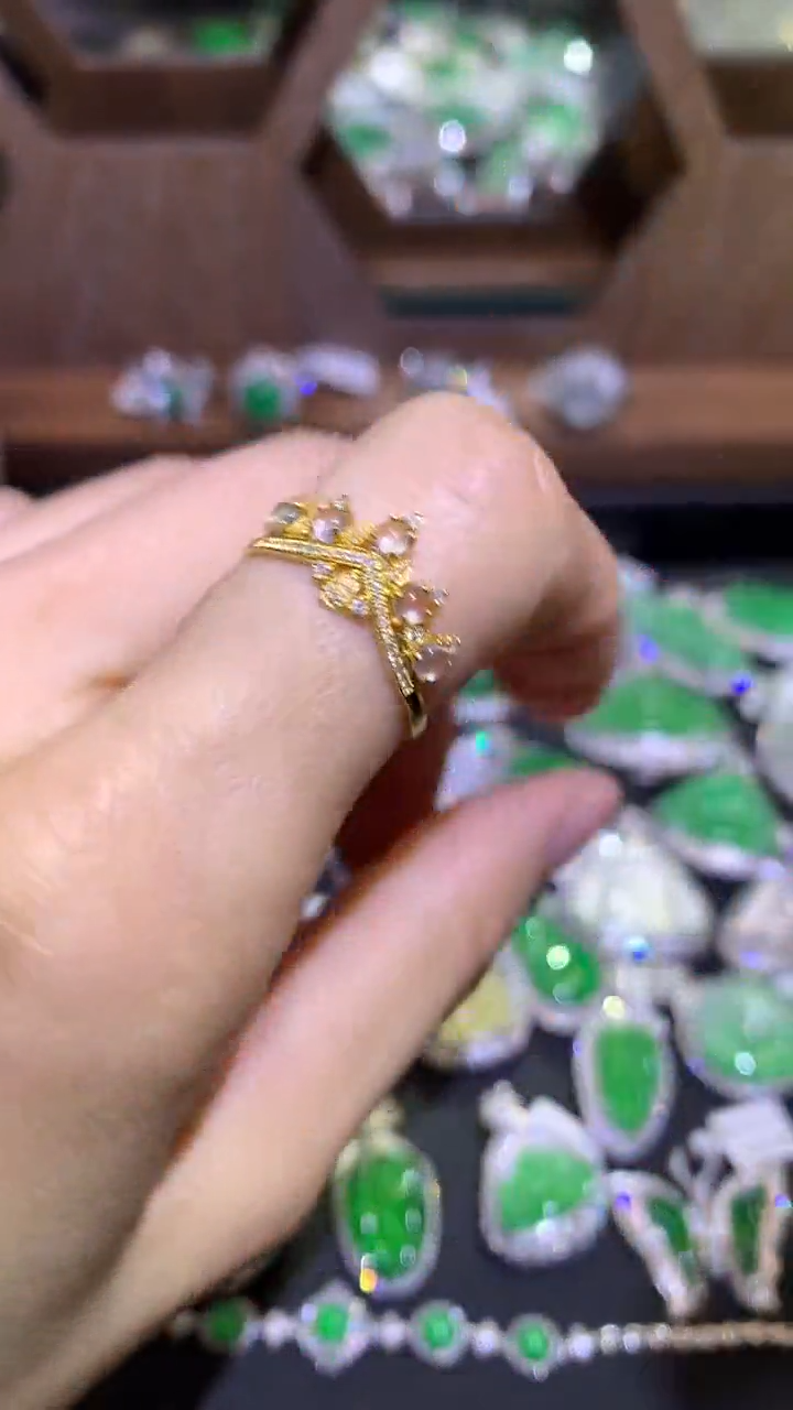 【闪购商品】翡翠吊坠(不含链)18K金镶嵌戒指