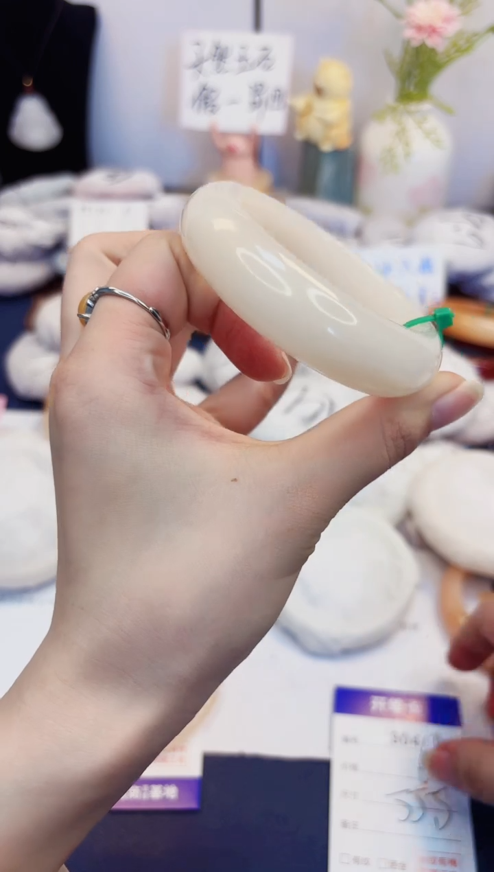 【闪购商品】石英质玉手镯未镶嵌304-财气镯-圈口55