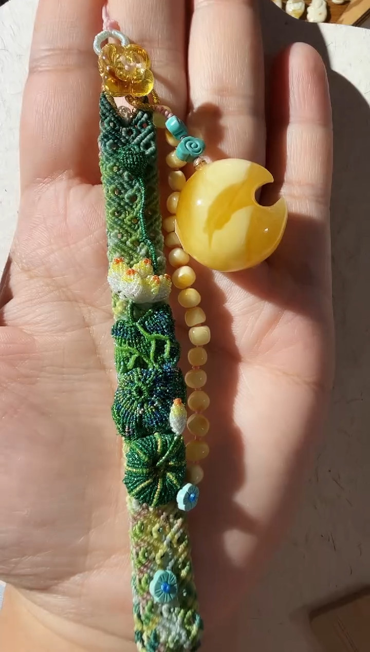 【闪购商品】蜜蜡手链未镶嵌蜜蜡月亮手机挂