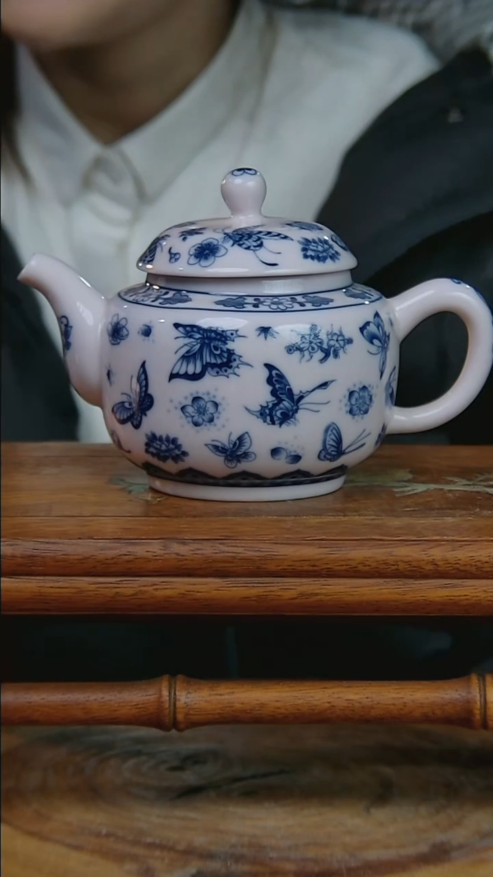 摆件陶稀土蝶恋花壶