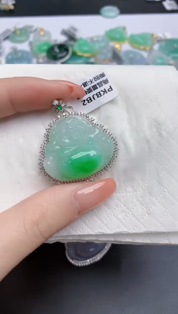 【闪购商品】翡翠颈饰18K金镶嵌天然缅甸翡翠A货